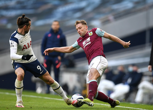 这个游戏躺平也能发育！《万国觉醒》祝你新春快乐！