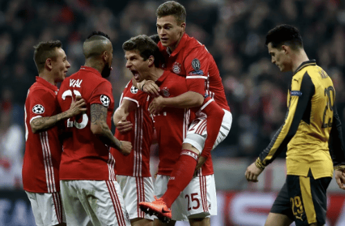 新加坡游泳世锦赛奖牌亮相 回收10万铝罐再循环制成