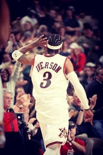 记者：拜仁即将签下17岁的厄瓜多尔中卫奥拉亚