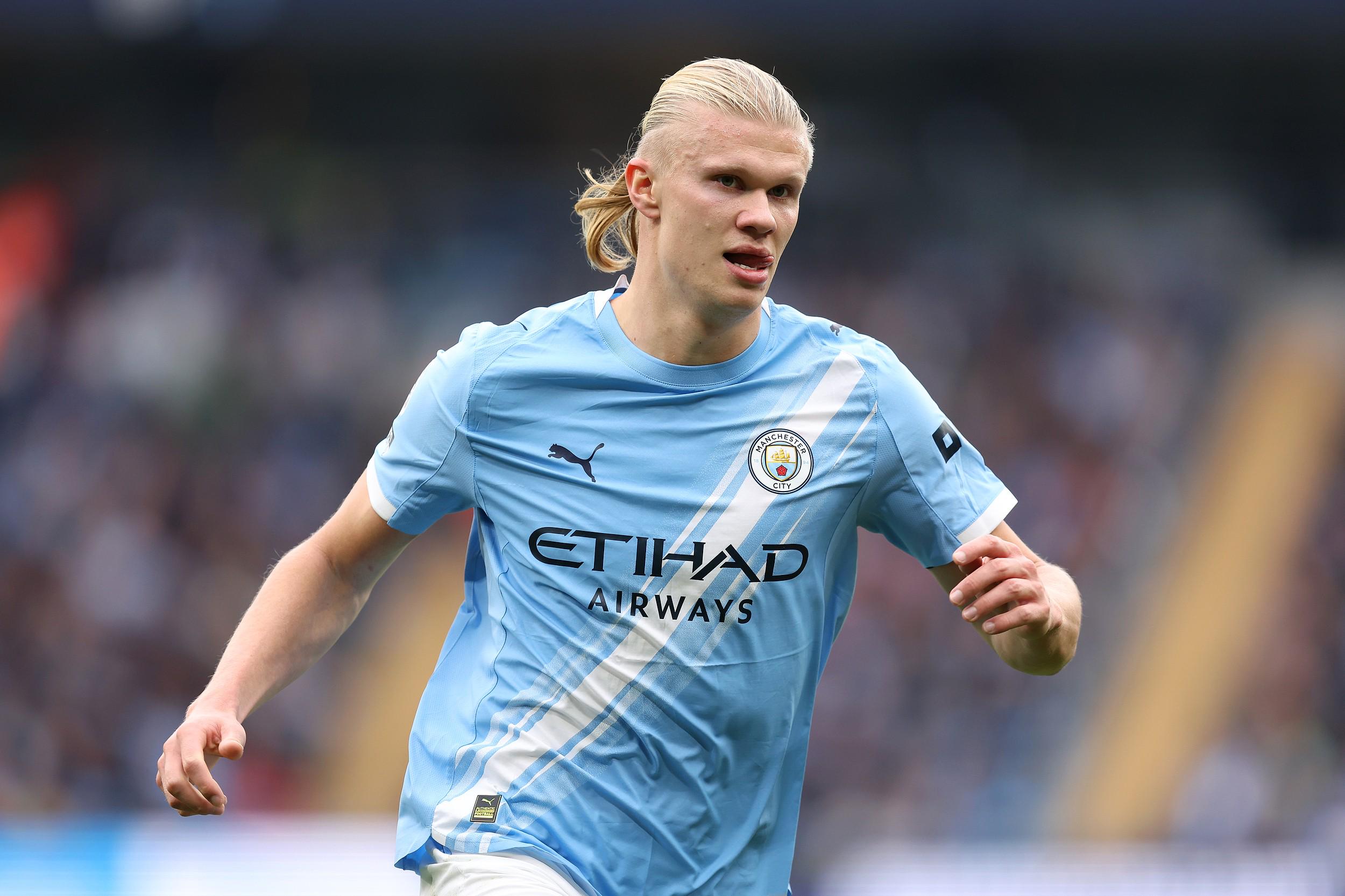 伤愈归来！阿方索·戴维斯时隔262天后重回拜仁大名单