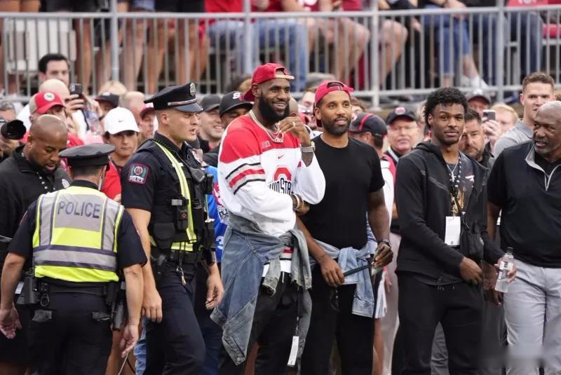 上赛季场均22.5分7.3篮板！山西官宣迪亚洛回归球队