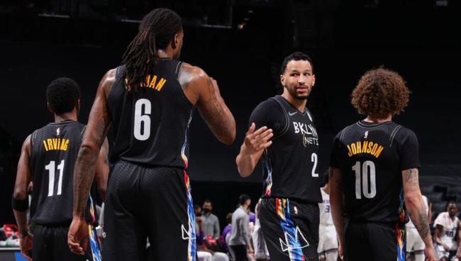 25日比赛综述：布克准绝杀太阳险胜雄鹿 魔术赛季双杀送湖人3连败