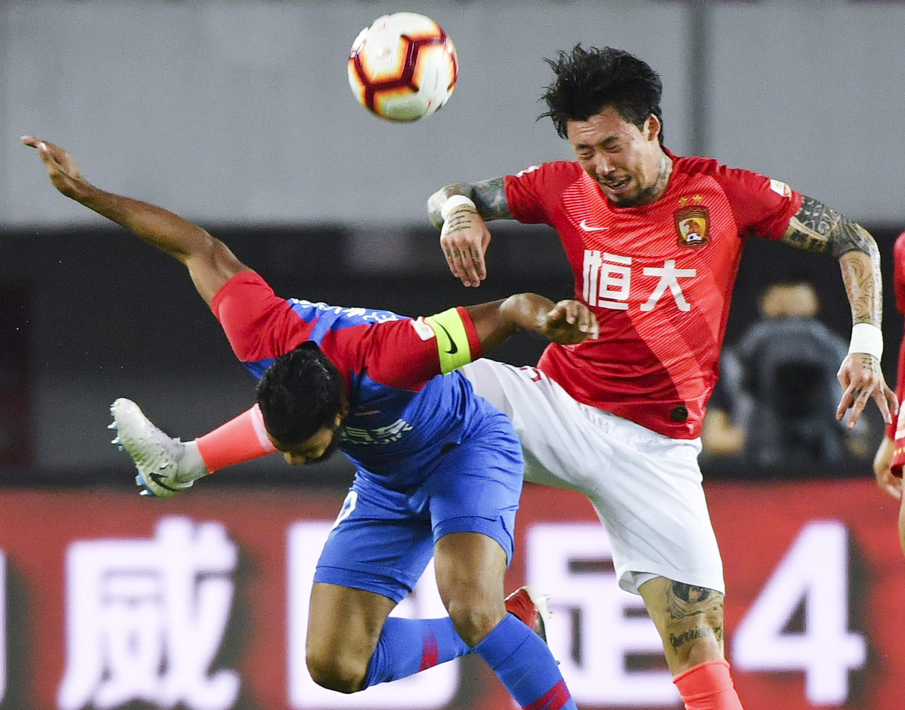 CBA：浙江险胜青岛晋级四强